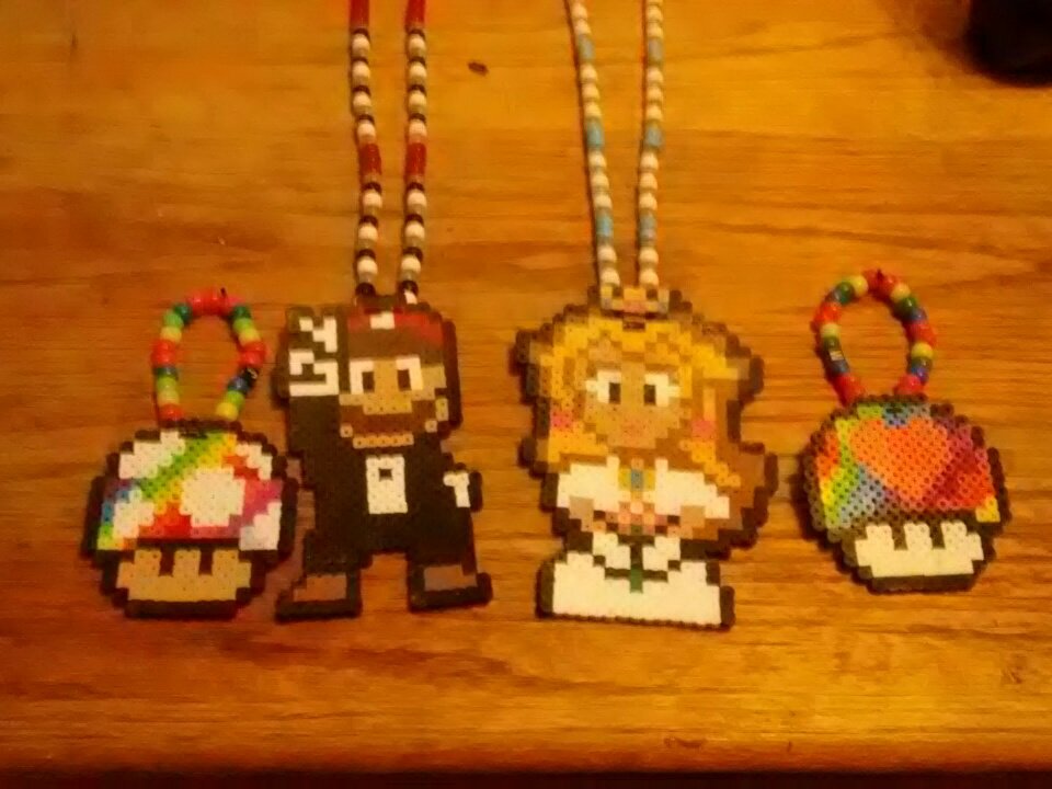 Jorge63285363's tweet photo. This is what my cousin inlaw made my new wife and I for our wedding at EDC. 💝 #firstedc #firsttimeinvegas #pearlers https://t.co/ejWxmnMnXa