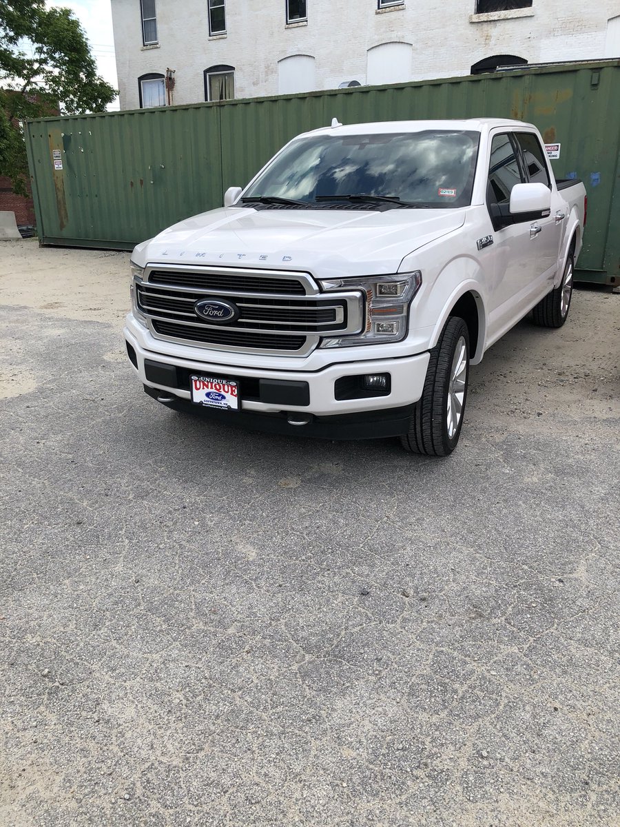 gk1ref's tweet photo. Out with the old and in with the new!!! #F150Limitedfordays https://t.co/Pz4I7QWH5G