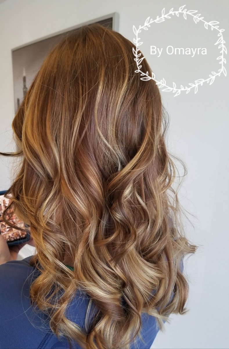 dopehairbyomi's tweet photo. Summertime is here, which means lighter hair! #balayage #staffordva #vastylist #teamvoss #dmvhairstylist #salonvoss #fredericksburgva https://t.co/t5ghNgV9uo