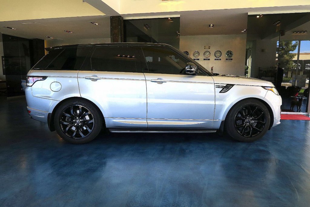 OCAutosource's tweet image. 2016 Range Rover Sport 4WD V8 Autobiography. Supercharged, Stylish, Tough and Practical. See it here ocautosource.com/detail-2016-la… #rangerover #supercharged