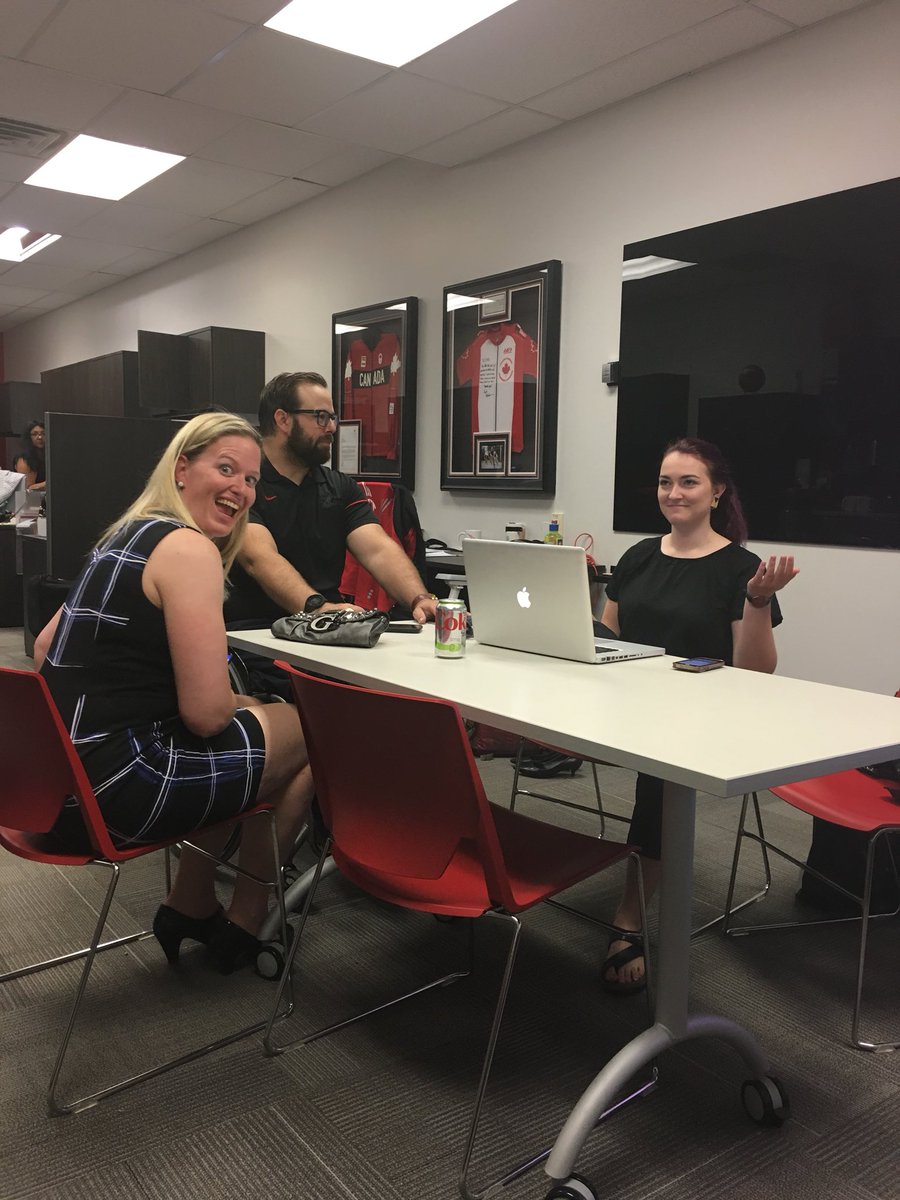 cscmanitoba's tweet image. #CSCM had some amazing visitors today!
Big thanks to Olympians @cindy_klassen &amp;amp; @SamiJoSmall and Paralympian @BillyBridges18 for stopping by to share their experiences with our staff team