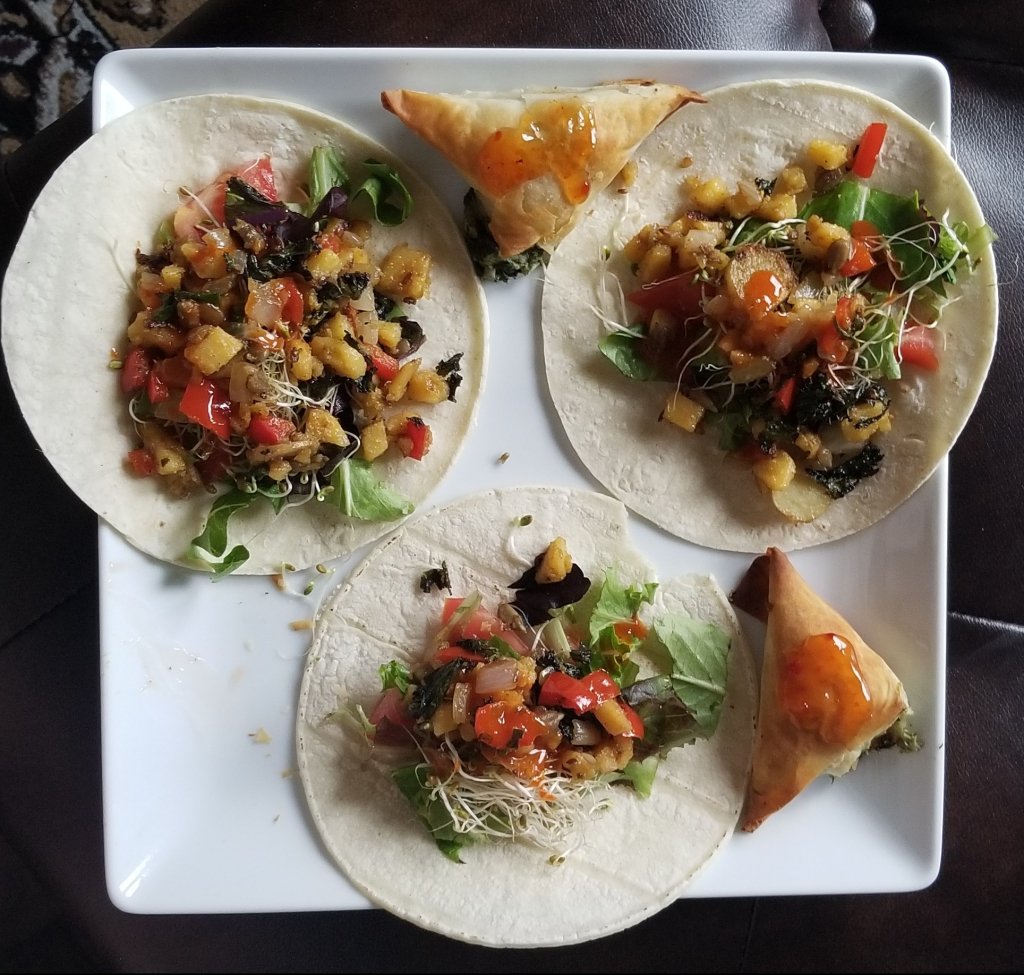AlwaysBeBatman2's tweet photo. Sunflower Tabouli-Polenta Tacos https://t.co/FQDGrUrYMH https://t.co/hZZQWMwG5x