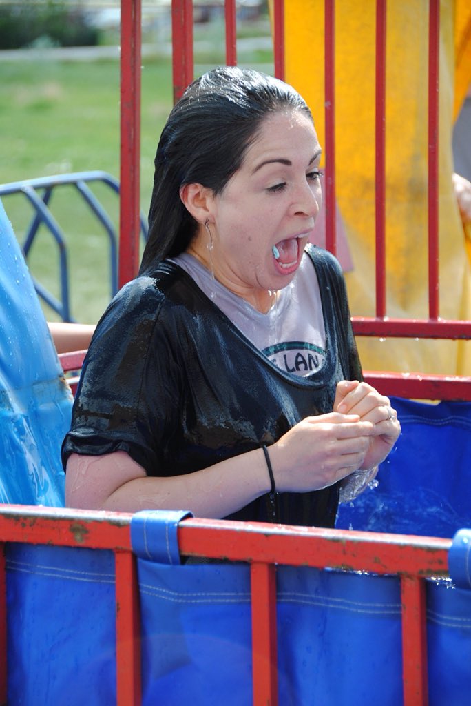 PinelanePTO's tweet photo. Tanking the teachers today, thanks for supporting the Bear Crawl!! https://t.co/Zlsbs0QwK9