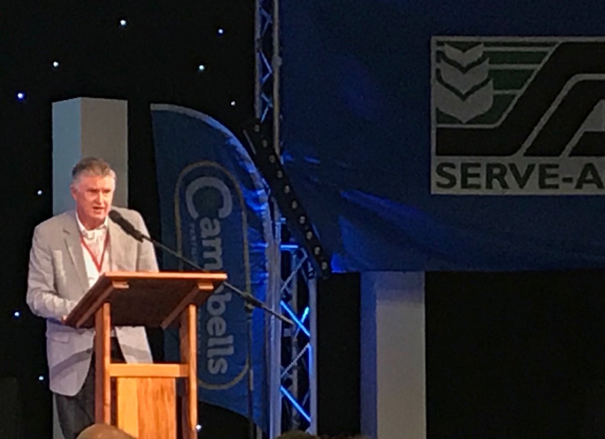 @eemuir director Ian Muir addressing <a href="/TasFruit/">Fruit Growers Tas</a> conference #agriculture #tasag