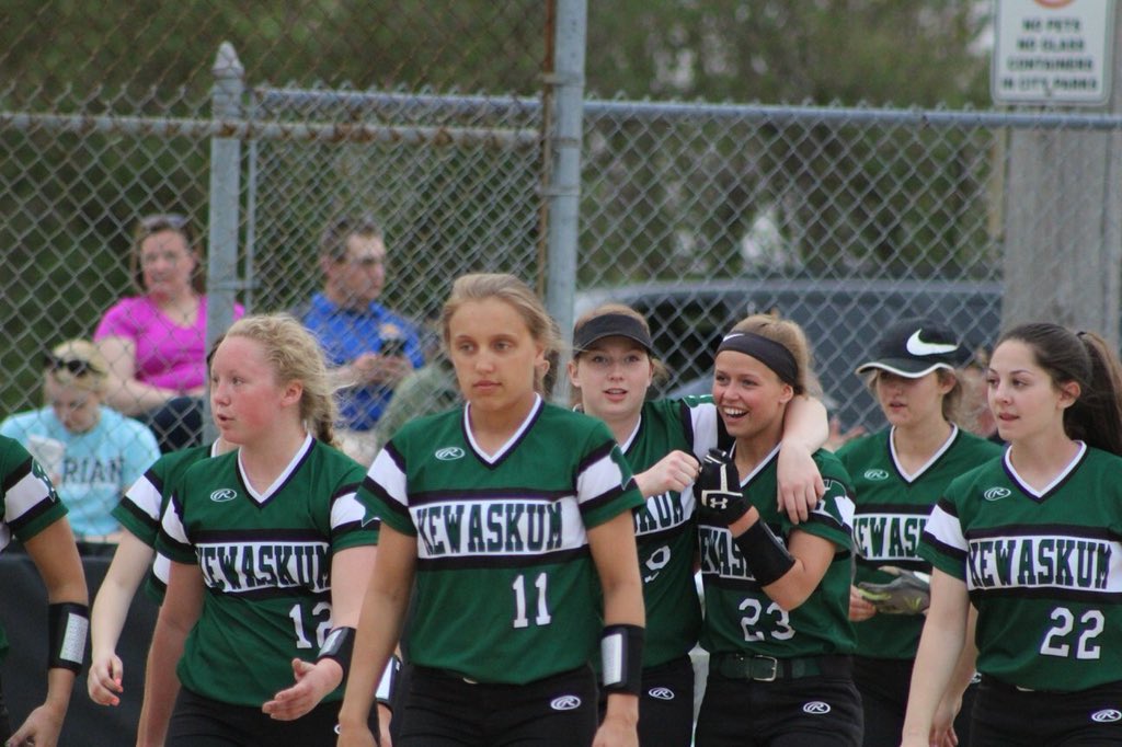 KewSball's tweet photo. your girls OFFICIALLY brought home the hardware tonight, happily on top of the ECC! Senior night brought a 10-0 W v Port Washington! #ThankYouSeniors https://t.co/QreKnWJ1rw