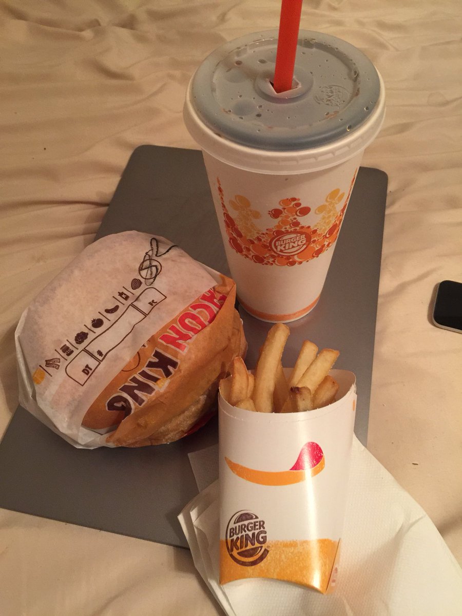 Benjae's tweet photo. Maple Grove MN @BurgerKing next time you rob me of $9 for a combo meal, have the courtesy to give me my receipt if your not going to ask if I want it or not!!! Should of went for a sit down meal for that price. https://t.co/gGxpmRN7DH