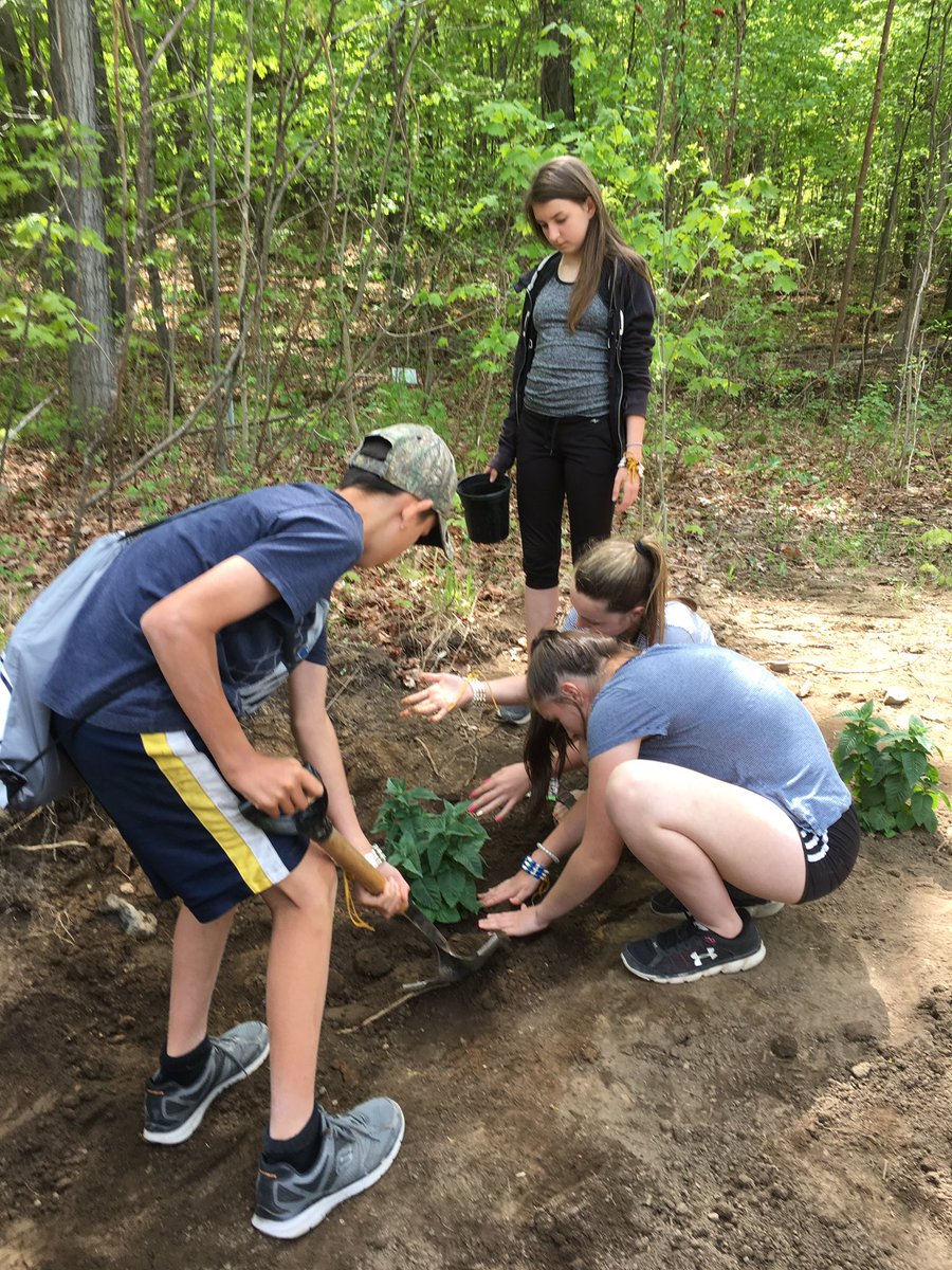 A beautiful day spent with <a href="/Killaloeps/">KillaloePS</a> diving deeper into Indigenous learning <a href="/ShawWoodsOEC/">ShawWoods</a>  Thanks to everyone involved to make the learning meaningful.