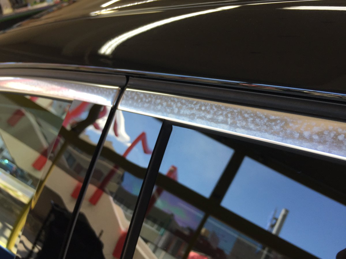 Haltoco 群馬のカーラッピング 欧州車の曇ってしまったメッキモールもラッピングで解決 Wrapsbx カーラッピング モールラッピング