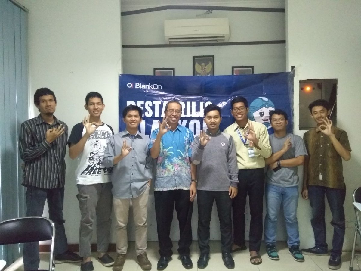 Pesta rilis BlankOn XI Uluwatu di Jakarta, kampus STT NF, Rabu 23 Mei 2018. Foto dari mas Slamet Santoso mahasiswa unf.ac.id