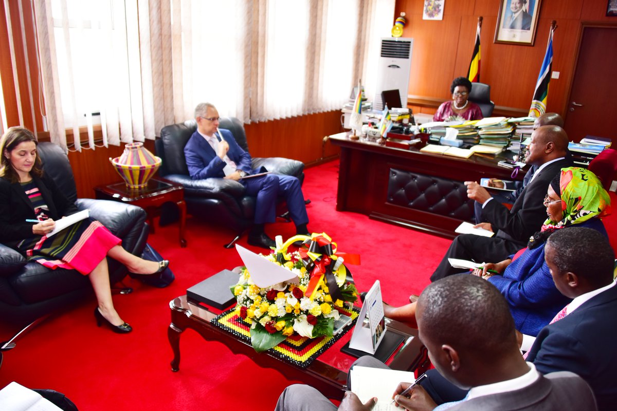 husseinsain1's tweet photo. Speaker @RebeccaKadaga asks government to ensure national economic plans are aligned with the strategic advantages like tourism and agriculture. Kadaga made these remarks during a meeting with officials from the International Monetary Fund (IMF). https://t.co/AGr5r9t6ll