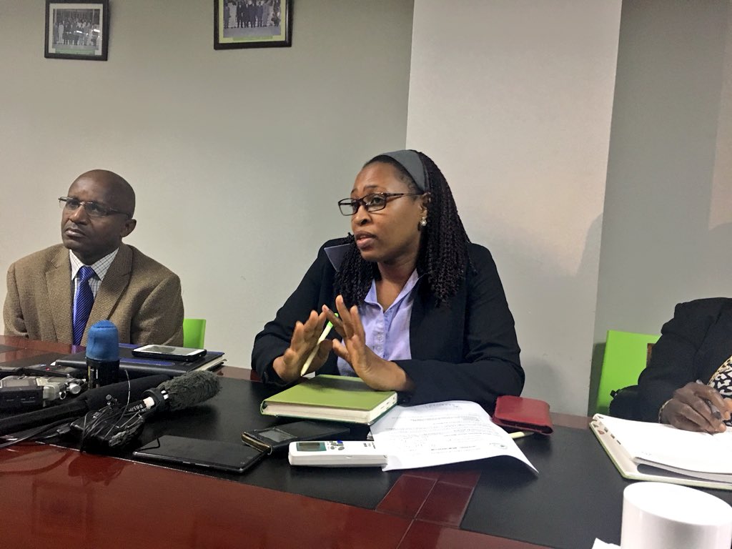 WinbazLitz's tweet photo. The herbal medicine is to be presented to @UNDAuthority for screening and this will be done countrywide.Some of the things considered during the screening include;how the medicine is used,how it is packed,where it is made etc. #NDAatWork https://t.co/DGdnNpsmUy