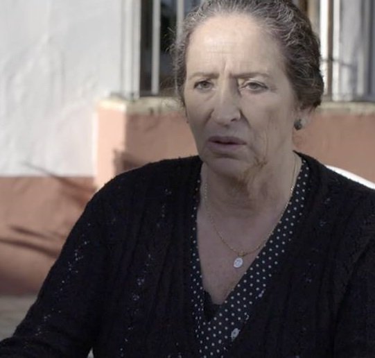 Matilde, en #EntreOlivos, forma parte de la memoria, esencia, emotividad y conocedora de secretos de la #serie.

¿Cómo evalúas al personaje de Matilde?¿Qué opinas de su talante, disposición y actitud?

#FelizJueves #Andalucia #Televisión #Mexico #CDMX <a href="/canalsur/">CanalSur</a>