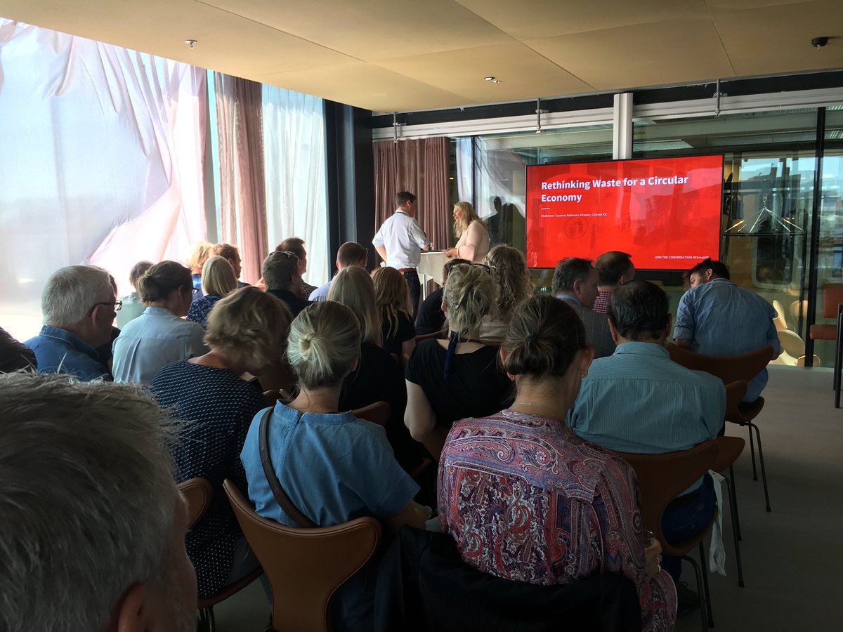 CKICNordic's tweet image. Full  house for @ClimateSusanne’s workshop on #circulareconomy at the #klima100 🤗 #ncew2018