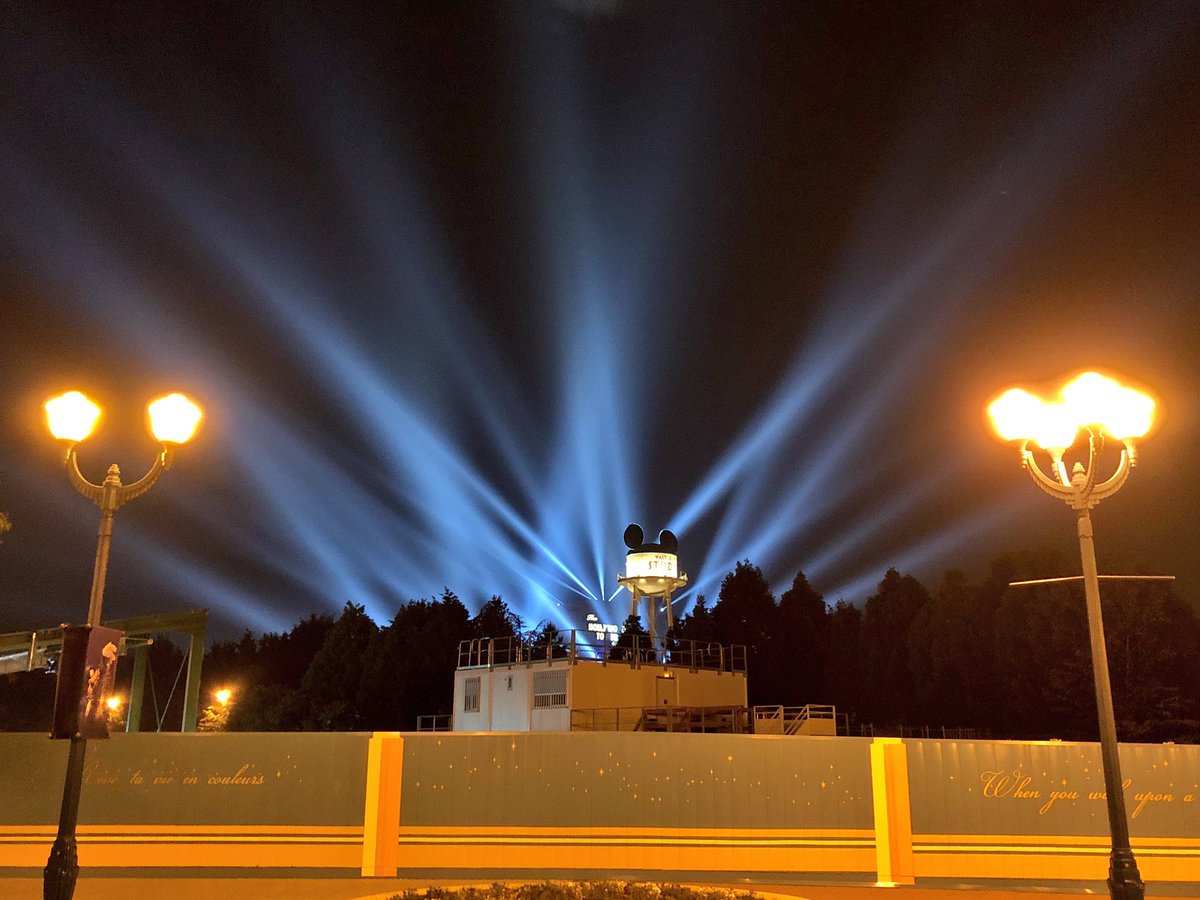 WDWNT's tweet image. They were testing lighting for the upcoming Disney Fandaze event last night #WDWNTinDLP