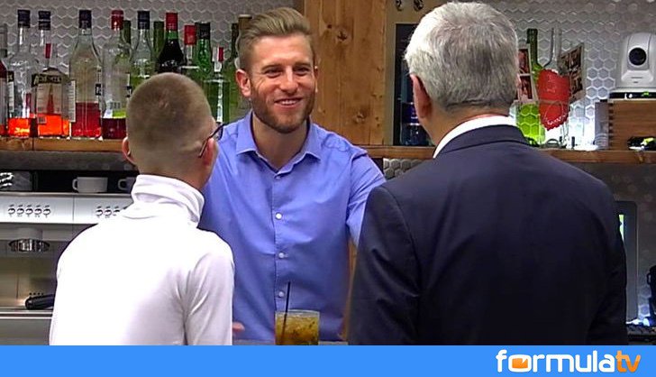 FormulaTV's tweet photo. Carlos Sobera pregunta a Matías Roure en #FirstDates647 si tiene 'el miembro' tatuado https://t.co/H1BLclkzEW https://t.co/VrILMb6Krw