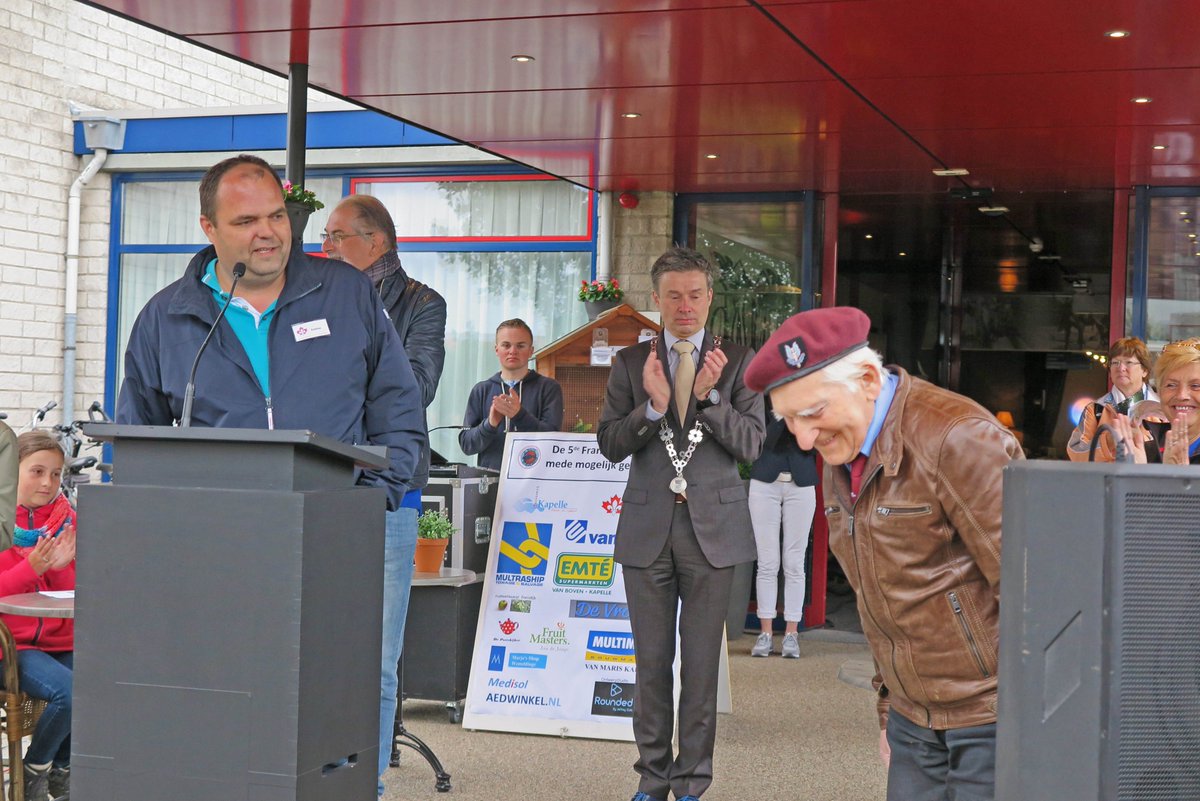 De vijfde Franse Slag Mars zit er weer op we kunnen weer terug kijken op een geslaagde dag.
Meer foto's en verslagen van de Mars dag en de herdenkingen op franseslagkapelle.nl @HuubHieltjes <a href="/ToujoursKapelle/">ToujoursKapelle</a> <a href="/Gem_Kapelle/">Gemeente Kapelle</a> @AntonStapelkamp <a href="/StiVitality/">Vitality STI</a>