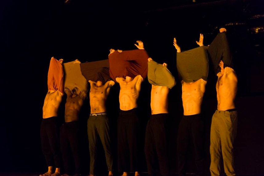AerowavesEurope's tweet photo. Break the hump day tedium with some features from our lovely #Springback writers. Start off with David Pallant's take on 'Naked ambitions' at #SpringForward18.

https://t.co/apZLjxUU1E https://t.co/dgbD1rgovl