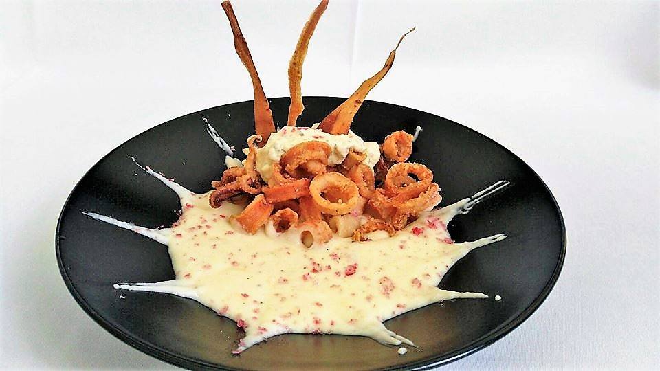 ¡Toda una exquisitez! 😍😋 #ElOchoyMedio Reservas: 📞 963 92 20 22 #yummy #foodie