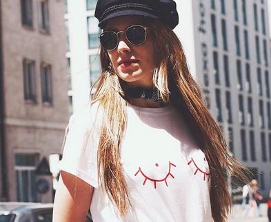 miri_sah's tweet photo. Weil #Mode für #Schwangere peinlich ist, haben zwei Münchnerinnen eine clevere Geschäftsidee: selbstironische T-Shirts. https://t.co/Fpv8GWYK6r #Womom #Muenchen #Startup https://t.co/j58q67oDG4