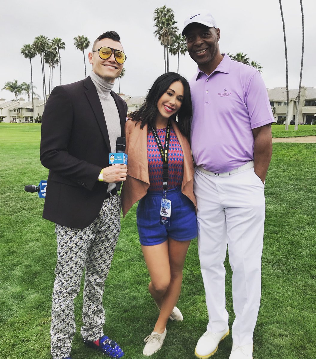 KerryLynne36's tweet photo. Talk Football ๐ #marcusallen @MarcusAllenHOF
.
.
.
#football #footballplayer #nfl #host #media #digital #celebritychampionship #20yearsofchampipns #jrseaufoundation #sports #talksports #runningback #losangeles #la #raiders #kansascity #kansas #chiefs #chiefskingdom #kansascity https://t.co/cvFwCqslMo
