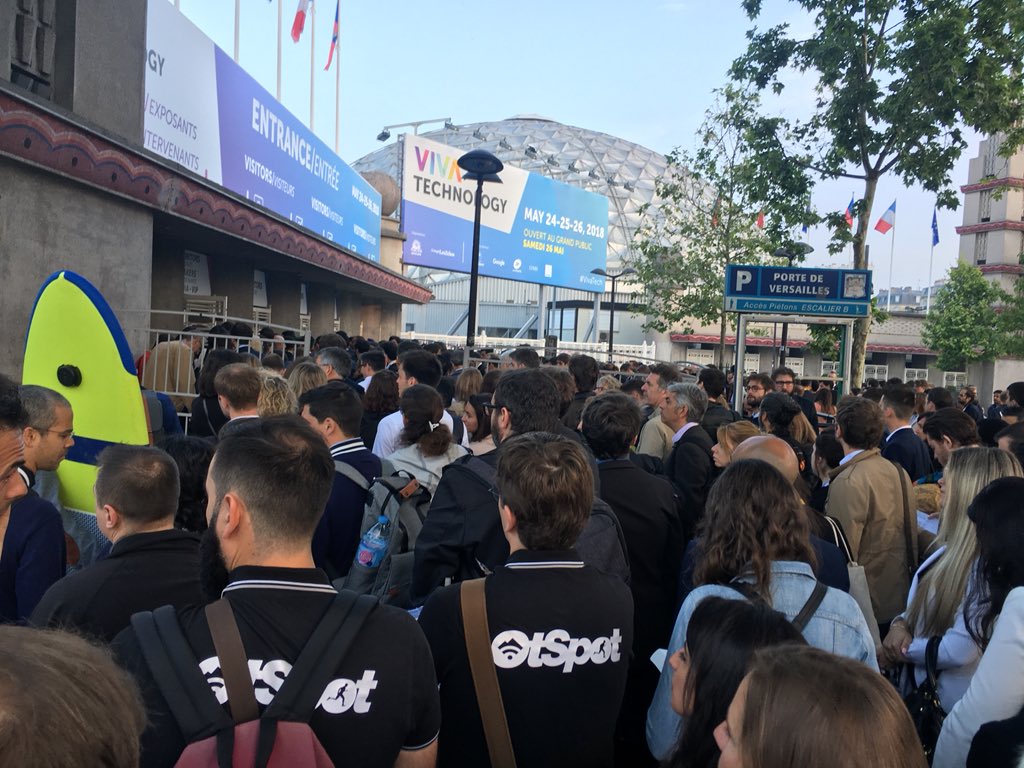 « C’est la file d’attente pour un match de la coupe du monde ? »
« Ah, non. C’est juste pour entrer à Vivatech! »
#VivaTechnology #Vivatech #Vivatech2018 #wait