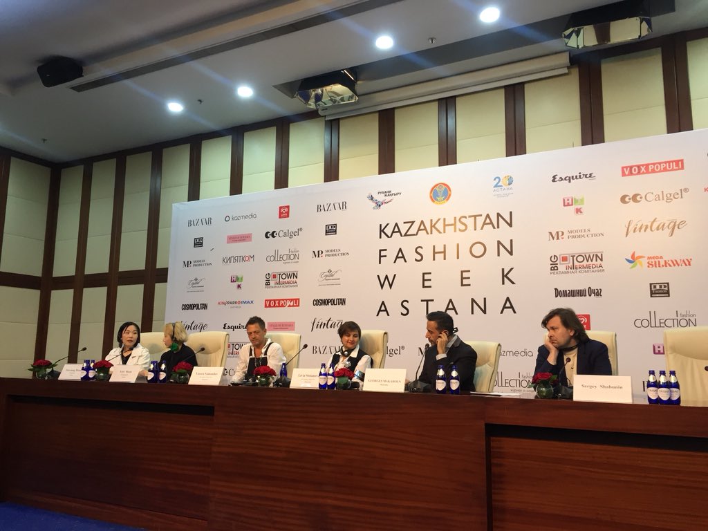 LeFashionPost's tweet photo. And now #PressConference Astana City ! #fashionpack #KFWASTANA #kfwastana2018 #kfwa @WilliamArlotti @LeFashionPost @AgenceHouseOff #culture #lifestyle #fashion https://t.co/eGAQDlvgF7