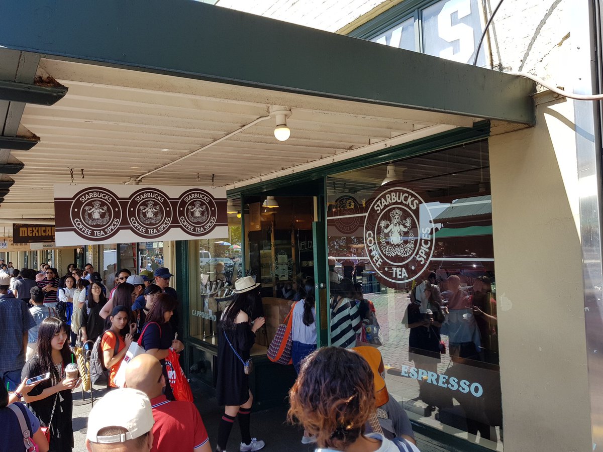SCTripping's tweet photo. I lined up twenty minutes for this!? https://t.co/tpJ23iqTgV