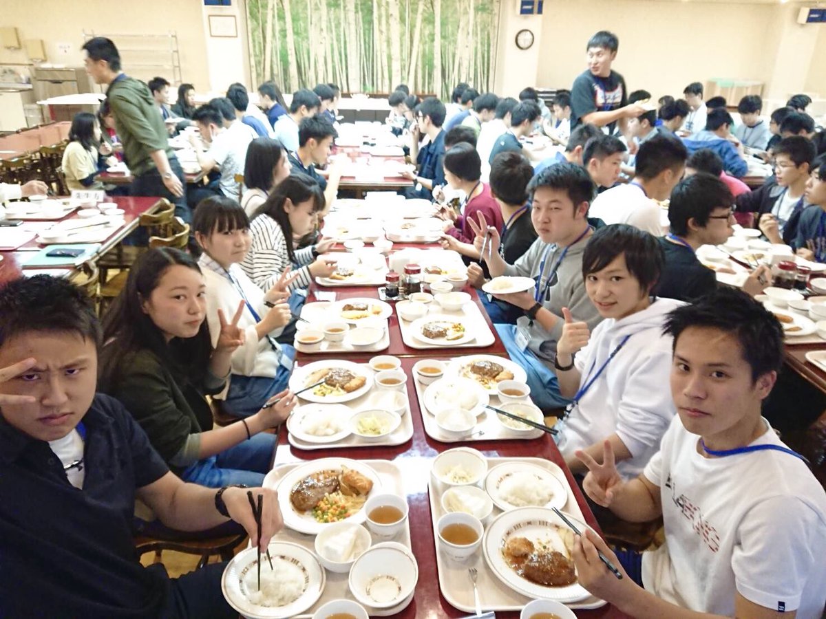 大原学園 池袋校 公式 フレッシュマン研修 Part３ 美味しいごはんも好評 2日目も充実しています 大原 池袋校 公務員 ハンバーグ