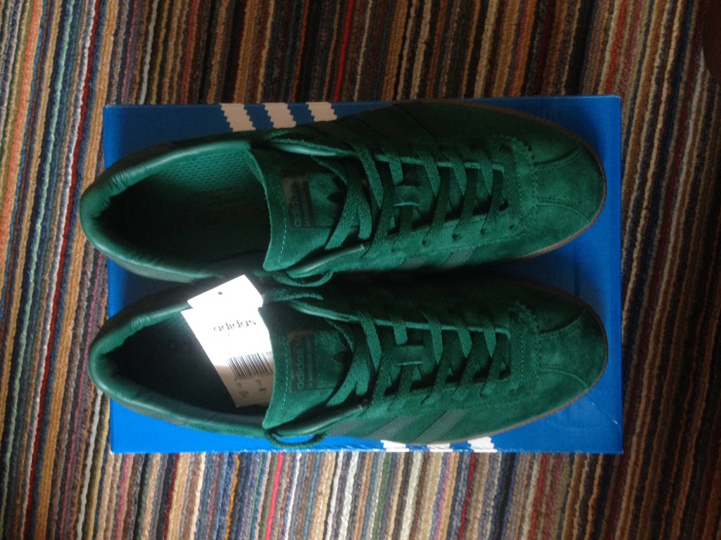wildansandhi's tweet photo. FOR SALE!!! Adidas Bermuda - Green | BNIB | Size UK 10 - 44 2/3 | Rp 1,450,000 (Nego Tipis) | Lokasi di Bandung , tanpa nego Gratis Ongkir keseluruh daerah Indonesia | chat WA u/ yang minat : 085223394998. Thnks

@FS_80cs @KangTigaStripes  @AtengShop @muffindonesia https://t.co/2Irnxj8QVy