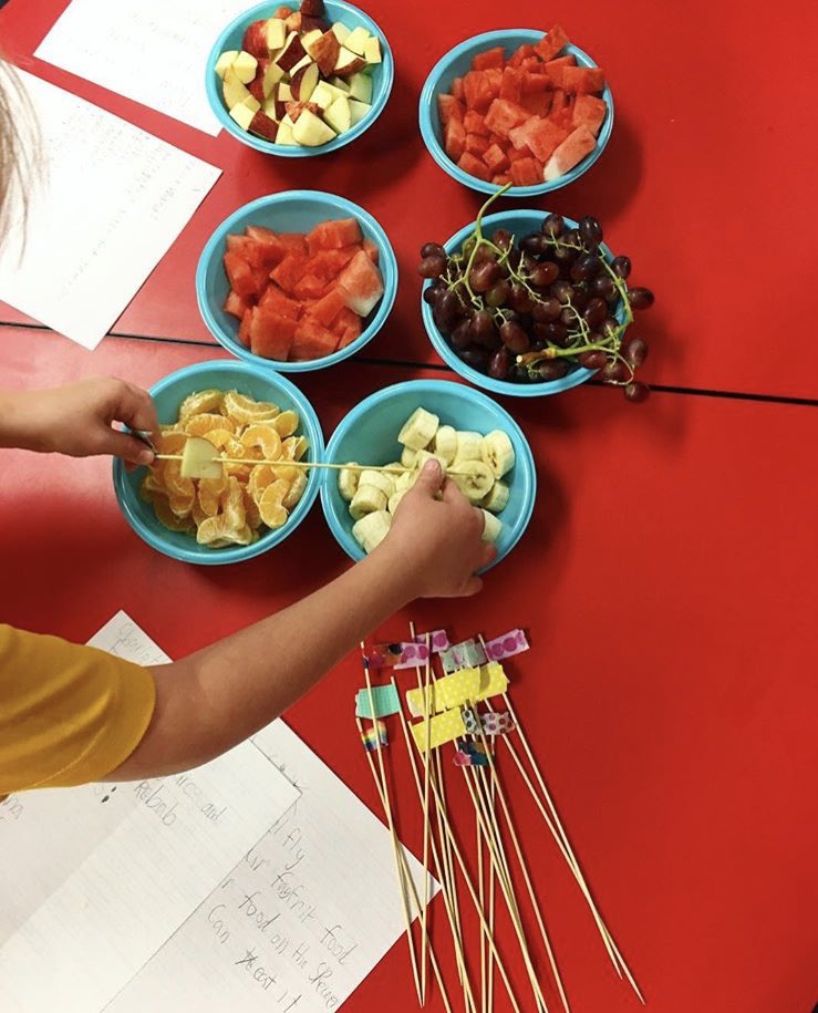 Procedure writing in action! Catering for the kinaesthetic learners as well as healthy, happy tummies. Kids love anything that involves food! Get them to write a procedure on fruit kebabs 🍇🍉🍓 #acuedu_p
