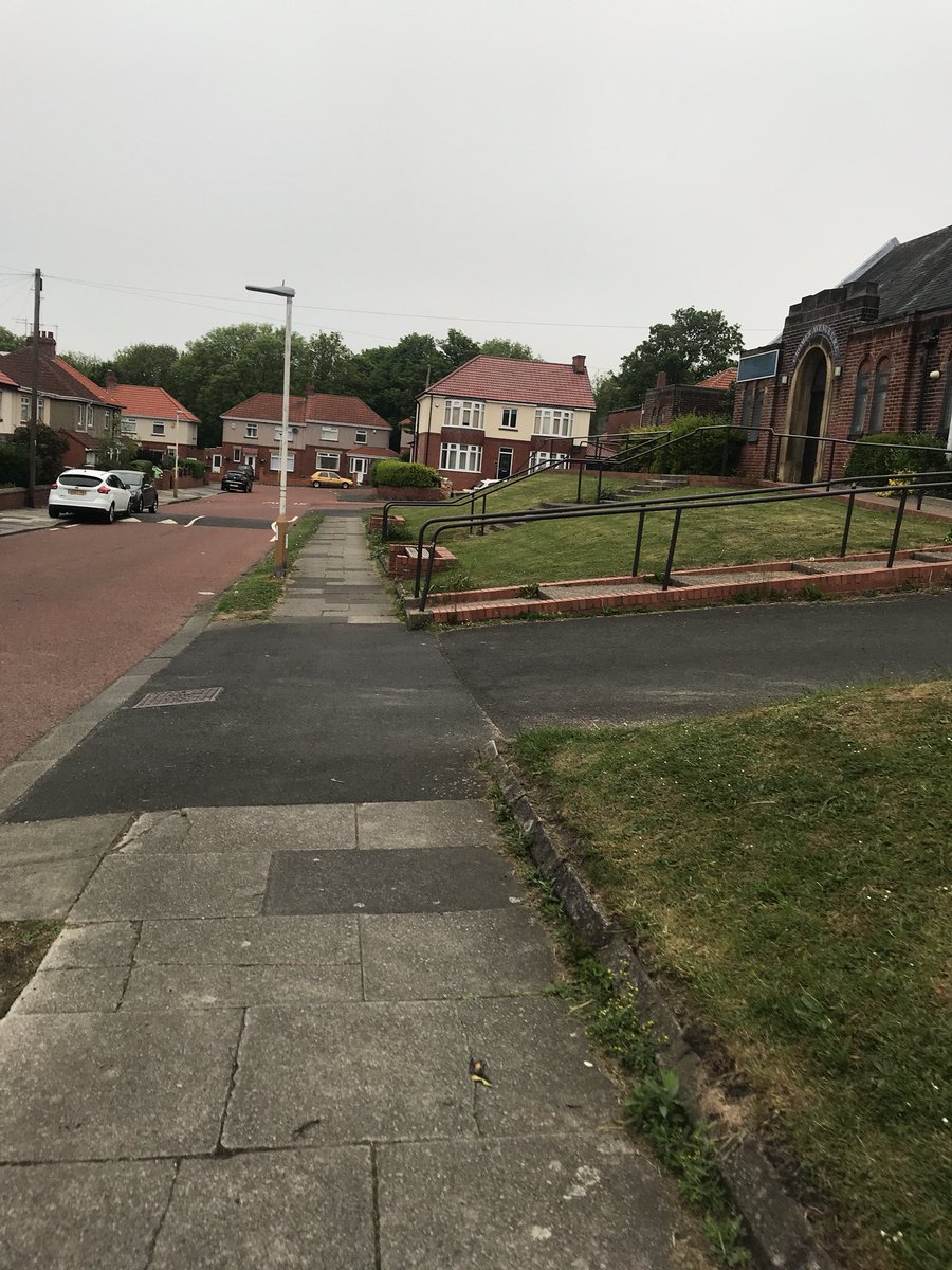 GaryAPhilipson's tweet image. On my way! #walking #trainfun