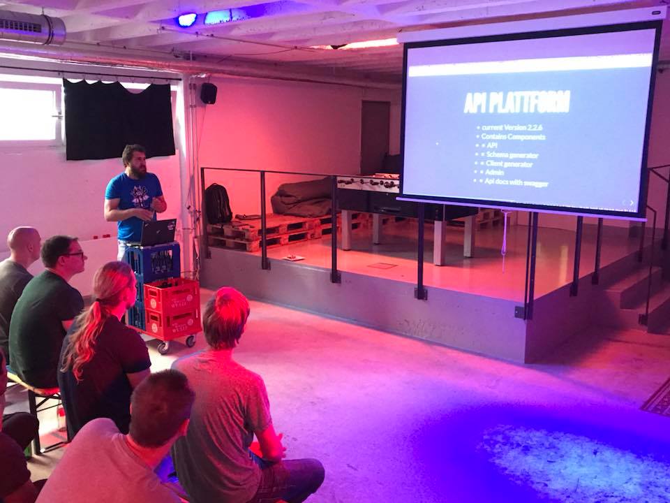 NETFORMIC's tweet image. Gestern war die PHP User Group Stuttgart bei uns! Spannende Vorträge und toller Austausch zwischen den Usern. Ein großer Dank an die Orga - intern wie auch extern! #phpug #phpugs #stuttgart