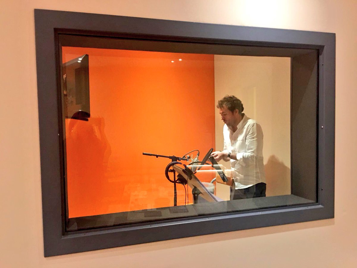 Locutando con el gran #jordiboixaderas actor y doblador, #russellcrowe #voiceover. Gracias a Jordi, a nuestros amigos de SidecarSGM y a <a href="/ideasonora/">idea sonora</a> “what we do in life, echoes in eternity” #maximus