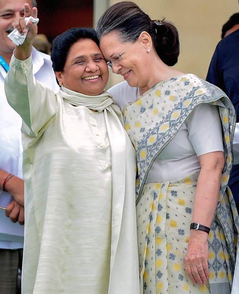 impreetsbakshi's tweet image. This photo convinces me, like never before that it’s going to be #ModiAgain in 2019 😊
#ModiVsAll 
#ModiVsOppn 
#ModiFor2019