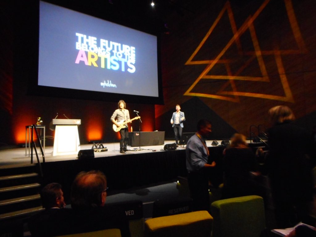 Mykel Dixon is the last speaker at #sianatconf18. Challenging presenter from outside the #ohs box. <a href="/mykeldixon/">mykel dixon</a>