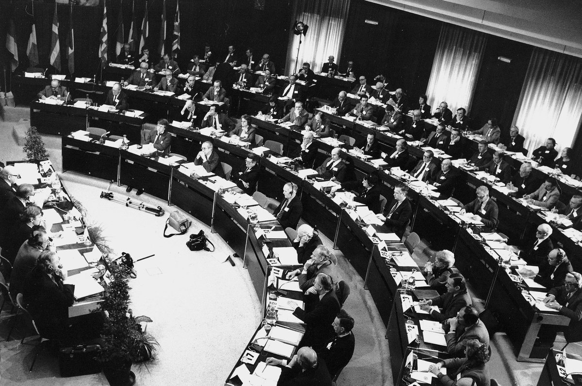 EU_EESC's tweet photo. 60 years of commitment for civil society concerns - we're working for tomorrow's Europe! 

Starting today at 9 a.m. with speeches by @JunckerEU and @RL_Valcarcel 

📺Watch https://t.co/XNSUUZluJq

#EESC60 - celebrating 60 years of #Civilsociety voices https://t.co/4NQPLg2L80