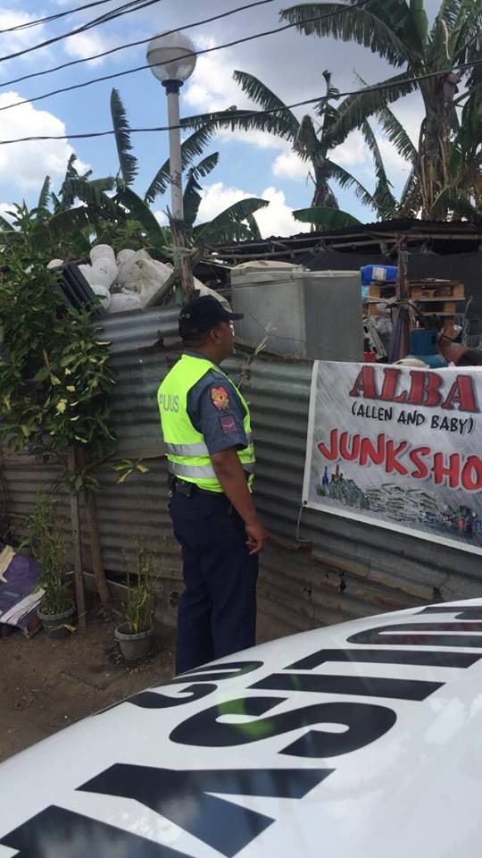 DasmaPio's tweet photo. Dasmariñas CPS
10:00am May 24,2018 elements of FCIE Standby Point led by SPO3 Edwin a Sotto, PO1 Fulgencio and PO1 Vinluan conducting Oplan Solignum and Junkshop Visitatiopn at Brgy Humayao and Langkaan 1, Dasmariñas City, Cavite. https://t.co/29vow4eOF0
