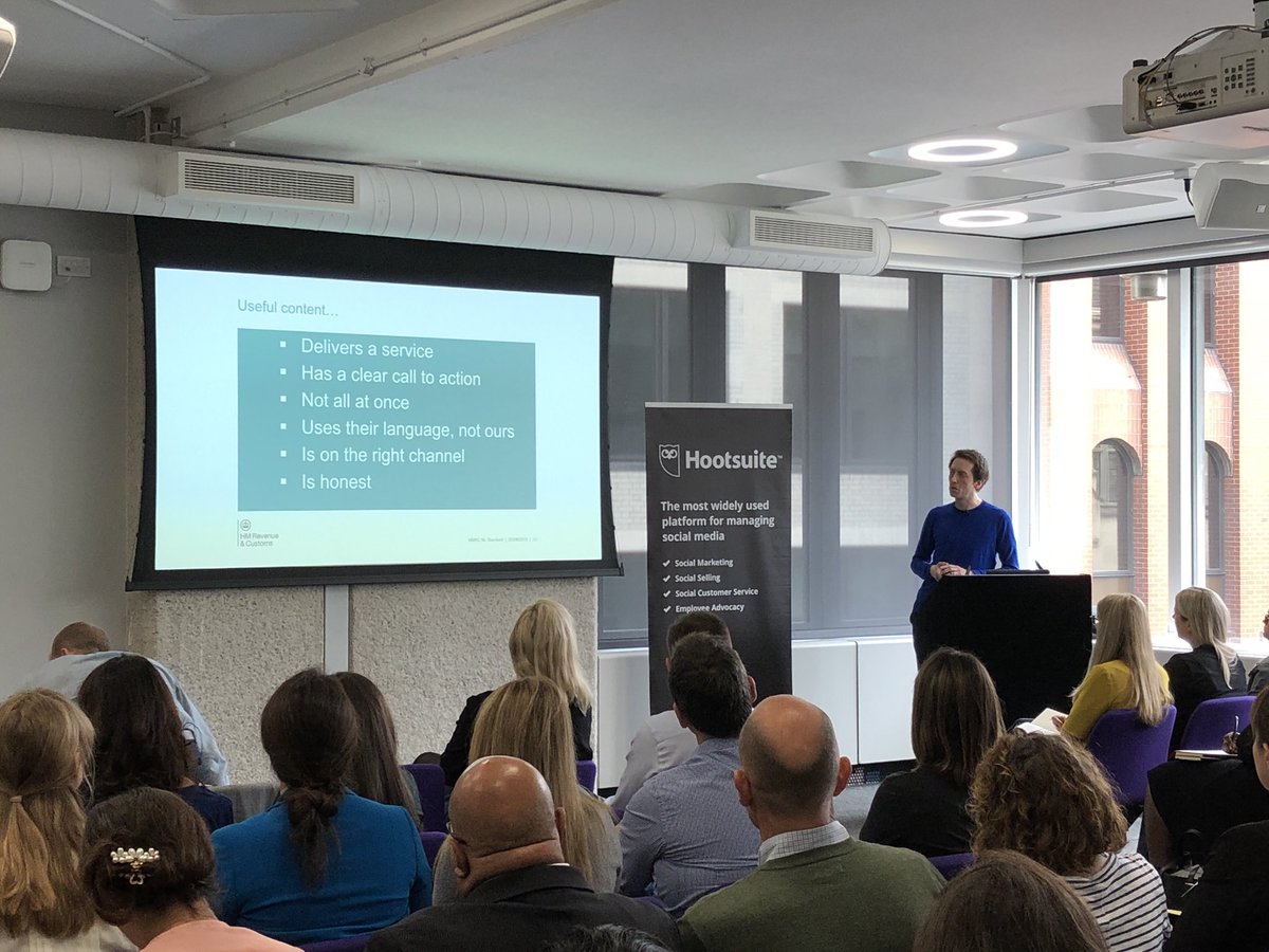 HootBoston's tweet photo. Tom Freestone, Head of Social Media at HMRC on what makes up useful content:

▪️Delivers a service
▪️Has a clear call to action
▪️Users their language not ours
▪️Is on the right channel
▪️Is honest 

#HootGov #SocialMedia #Hootsuite https://t.co/k1lUKc0i3w