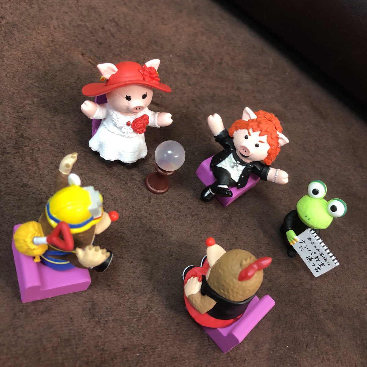 77f_f77's tweet photo. ねほりんぱほりん6回でフルコンプリートしたので自慢していいですか？
#ガチャガチャ https://t.co/Wg1XmtzcmN