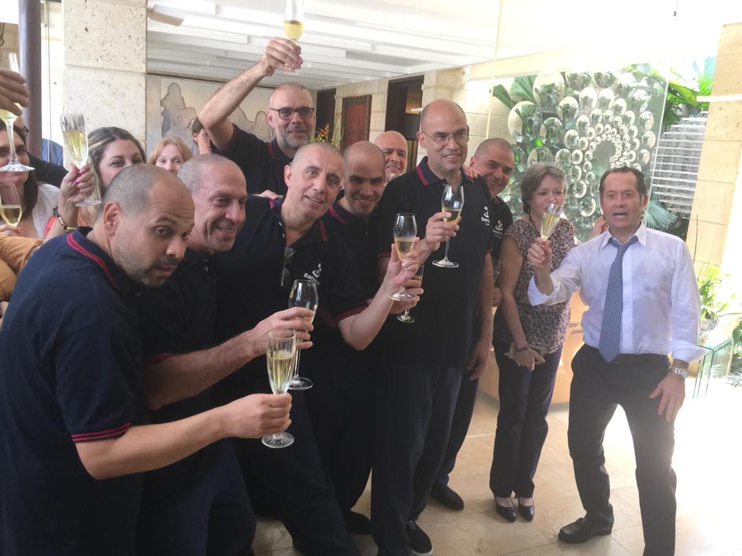 carlosramirezl3's tweet photo. LA GESTIÓN DE ESCOTET para liberar a directivos del Banco Unión fue TAN EFECTIVA que rindió resultados inmediatos.!
¿Cual será el secreto para esos rápidos resultados?
El Foro Penal trabaja y trabaja y apenas de vez en cuando lo sueltan un preso, pero a Escotet es FAST TRACK.! https://t.co/GgrYA8VxS1
