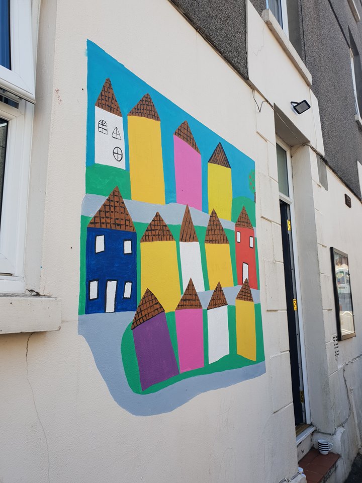 Hannah_Coastal's tweet photo. Hannah Coastal
I'm so happy &amp; proud of the Hub on the Hill @Hub4107. 2 residents gave up their time &amp; used their extraordinary talent to paint the logo on the Hub, to make it more visible! No wonder ITV wanted to come &amp; interview the volunteers yesterday! Keeps getting better! https://t.co/GlLoLPrTIj