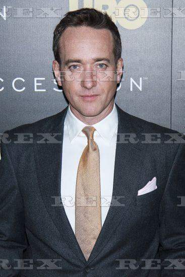 BineGermany's tweet photo. The Man With The Golden Tie!

Would not Matthew be the most elegant and attractive Bond of all time?😍❤💋💋

Photos #Matthew Macfadyen attends at #Successions HBO New York Premiere #RexFeatures #GettyImages https://t.co/enE3PSt6SF