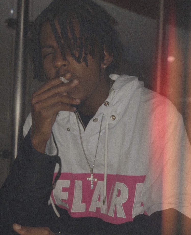 رعي الغنم كانت من  🇲🇩 tweet media