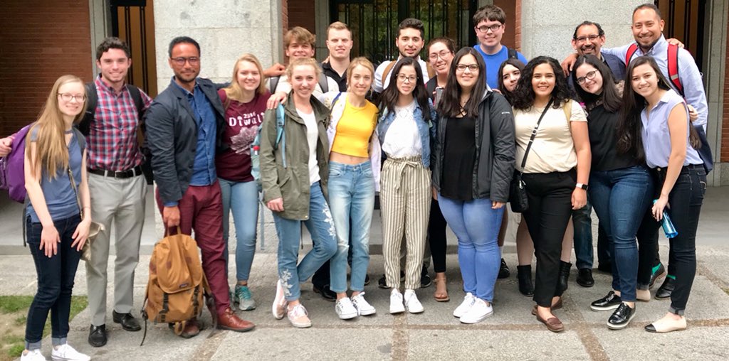 DrLuisEMartinez's tweet photo. It’s not just #ExperientialLearning, @TrinityEntrep #entrepreneurial #ecosystems intro lecture for our @Trinity_U @TUabroad @Trinity_MAS students. #TrinityTravels #TUEntrepreneurship #InternationalEntrepreneurship #Madrid https://t.co/us8YLa1Cc1