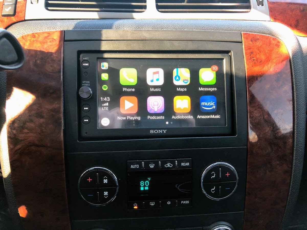 CarPlayLife's tweet photo. #CarPlay Installs: #Sony XAV-AX100 in a #Chevy #Tahoe - https://t.co/T60DVegMsw https://t.co/jFXN0OFDhg #AppleCarPlay #Install #XAVAX100 https://t.co/9K1GeseElf