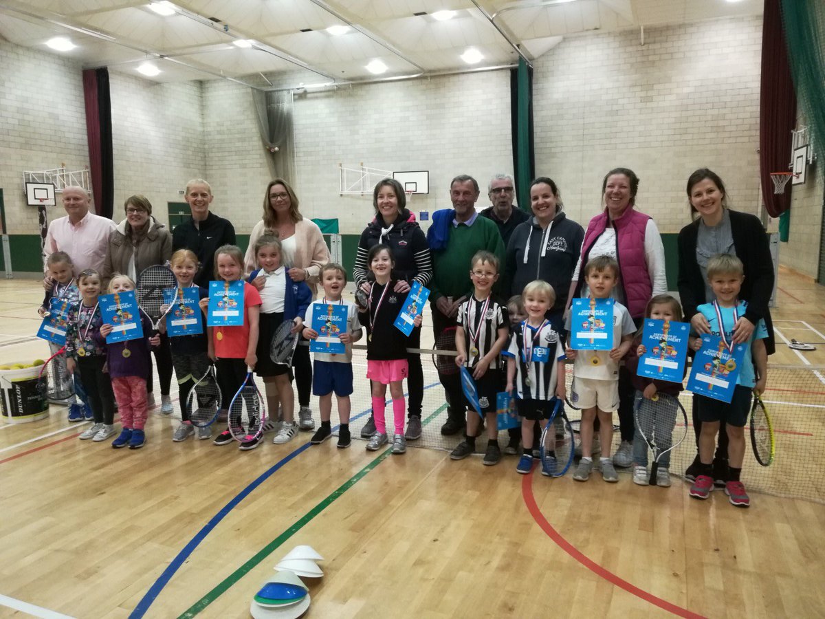 beverleyparkLTC's tweet photo. Well done to all the juniors who have completed the 6 week block at our Mini Tennis Academy at Marden Bridge Sport Centre🎾
Congratulations to Isabella who received the player of the term trophy🏆
For more information visit our website - https://t.co/WZAYWjUeWt. #BPLTC https://t.co/g742CSU1iB