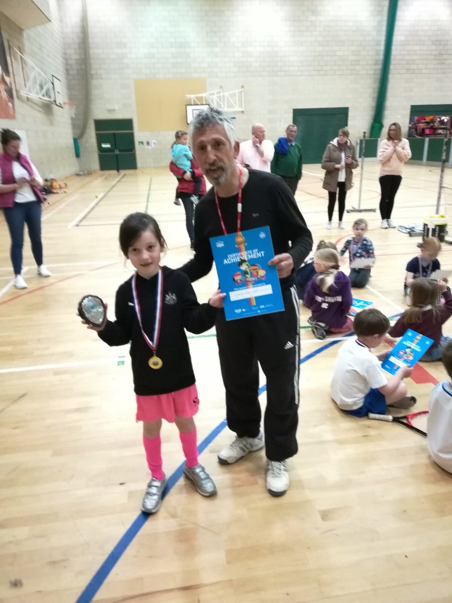 beverleyparkLTC's tweet photo. Well done to all the juniors who have completed the 6 week block at our Mini Tennis Academy at Marden Bridge Sport Centre🎾
Congratulations to Isabella who received the player of the term trophy🏆
For more information visit our website - https://t.co/WZAYWjUeWt. #BPLTC https://t.co/g742CSU1iB