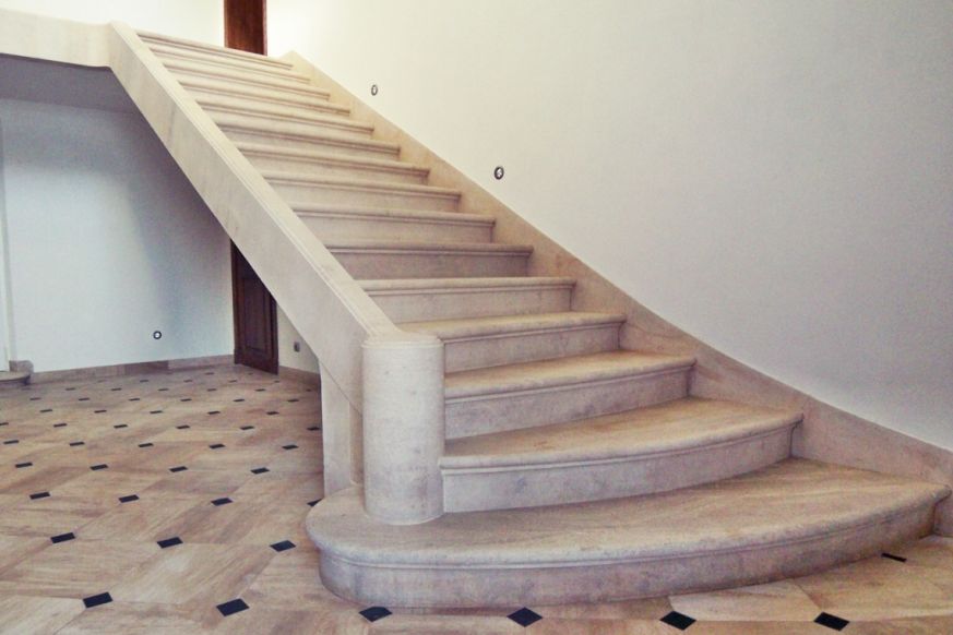Magnifique escalier en pierre de taille réalisé par Establet goo.gl/mJuXnn
👌
