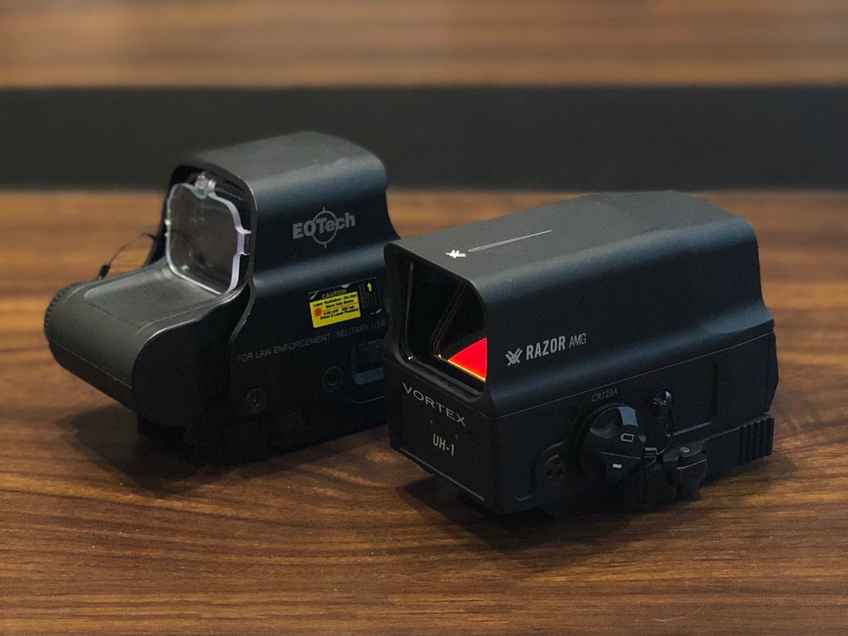 Vortex Razor AMG UH-1 実物と EoTech EXPS3-0 実物の比較。 EXPSの方