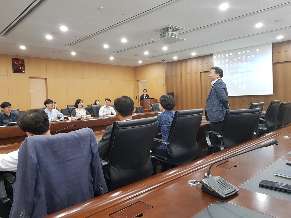 라설 tweet media